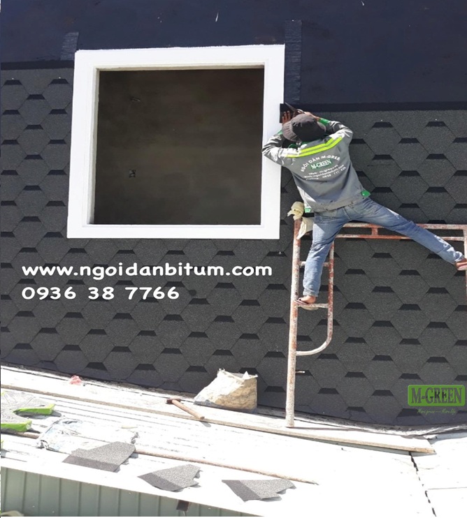 Thi công đúng cách đảm bảo mái ngói bitum được thẩm mỹ và không bị thấm nước
